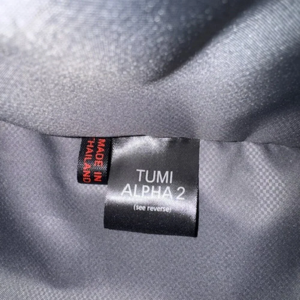 TUMI Alpha 2  21" Expandable Rolling 2-Wheeled Carry on suit case.  220211D2U - Picture 12 of 14